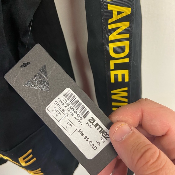 NWT Petals and Peacocks Handle With Care Button Up Longsleeve Large Zuniga - Picture 4 of 8